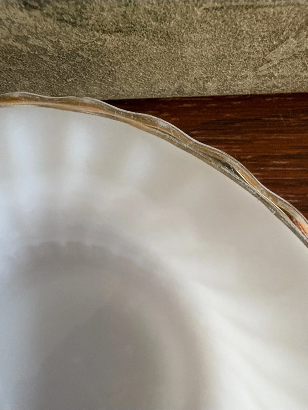 ANCHOR HOCKING FIRE KING Milk Glass Serving Bowl with Gold Rim Made in USA